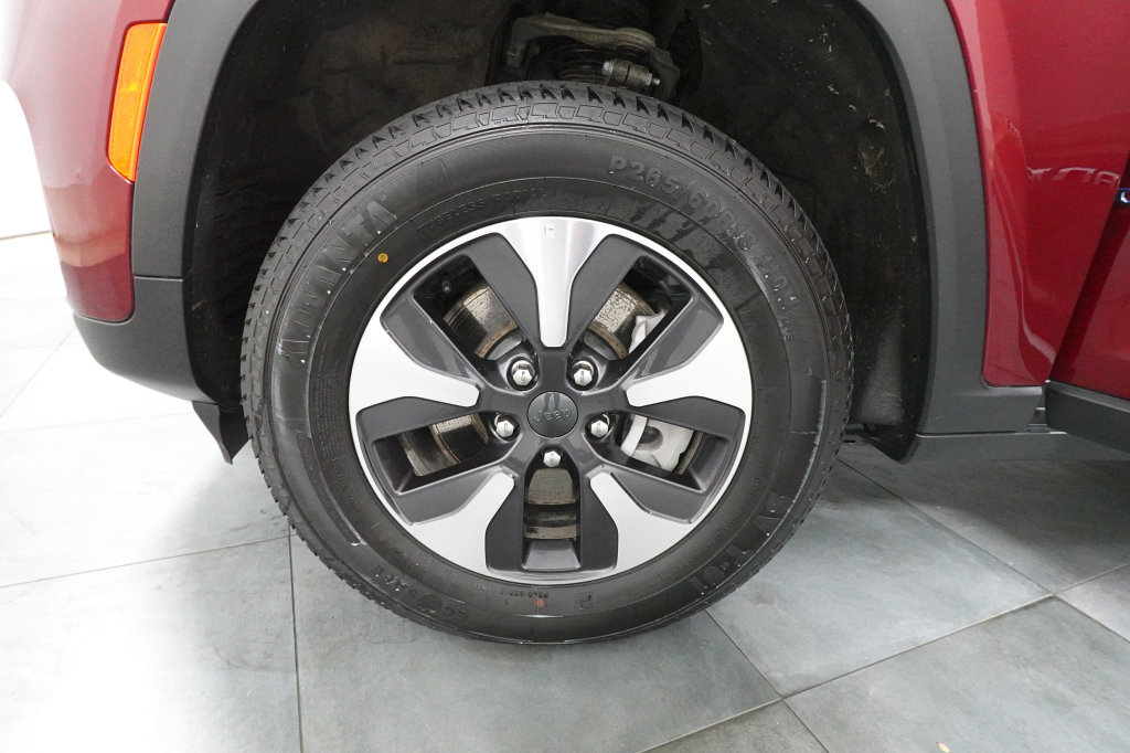 Used 2024 Jeep Grand Cherokee Limited 4xe AWD/4WD image 35