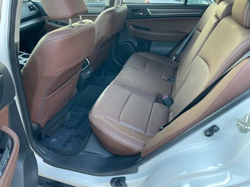 Used 2018 Subaru Outback 3.6R Touring image 37