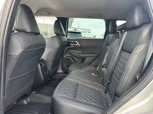 Used 2022 Mitsubishi Outlander SEL image 10