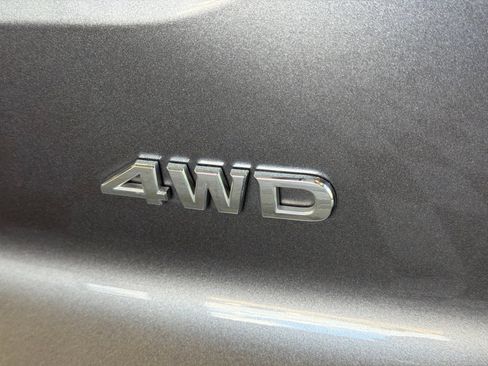 Used 2025 Nissan Pathfinder SV AWD/4WD image 7
