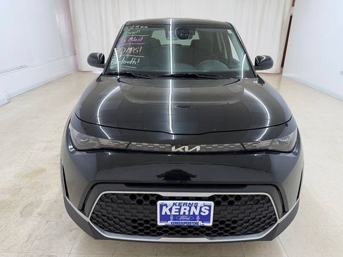Used 2025 Kia Soul LX FWD image 8