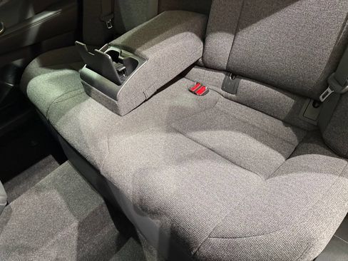 Certified 2023 Toyota Crown AWD/4WD image 18