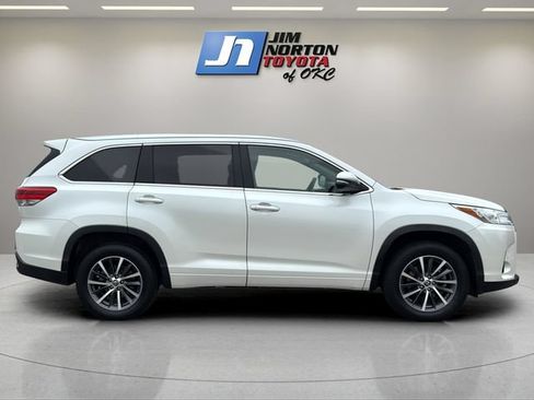 Used 2018 Toyota Highlander XLE FWD image 4