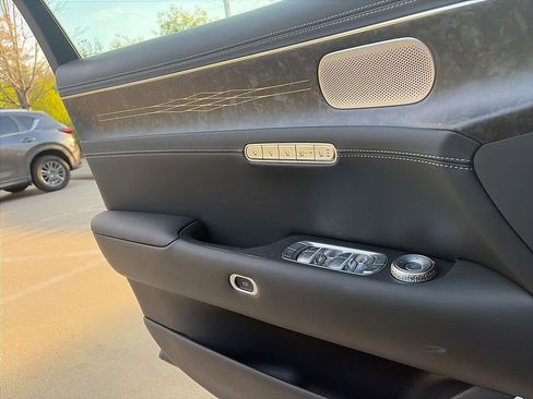 Used 2025 Genesis G90 3.5T image 14