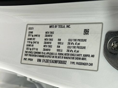 Used 2021 Tesla Model 3 Standard Range Plus RWD image 32