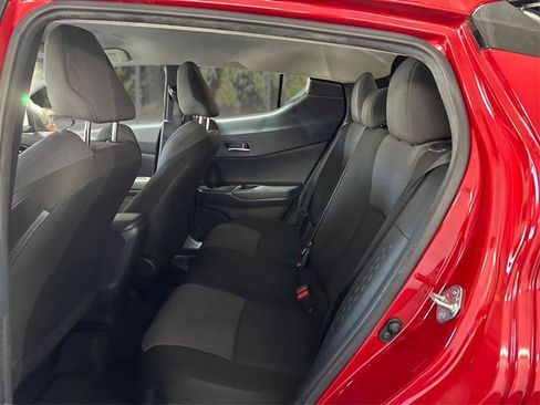 Used 2020 Toyota C-HR LE FWD image 10