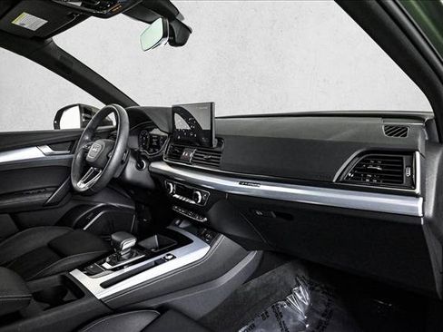 Used 2025 Audi Q5 2.0T Premium Plus w/ Premium Plus Package image 23