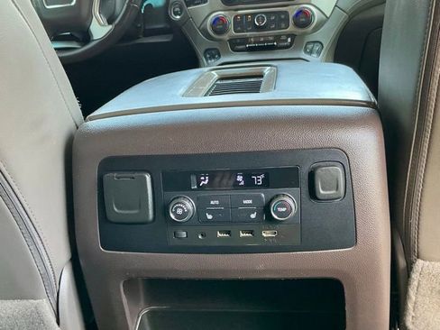 Used 2019 GMC Yukon Denali w/ Denali Ultimate Package AWD/4WD image 39