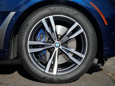 Used 2020 BMW X7 M50i w/ Dynamic Handling Package image 12