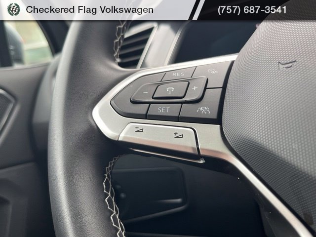 Used 2022 Volkswagen Tiguan SE w/ Panoramic Sunroof Package AWD/4WD image 39