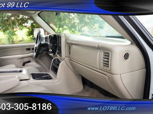 Used 2004 Chevrolet Silverado 2500 LT w/ Heavy-Duty Power Package AWD/4WD image 19