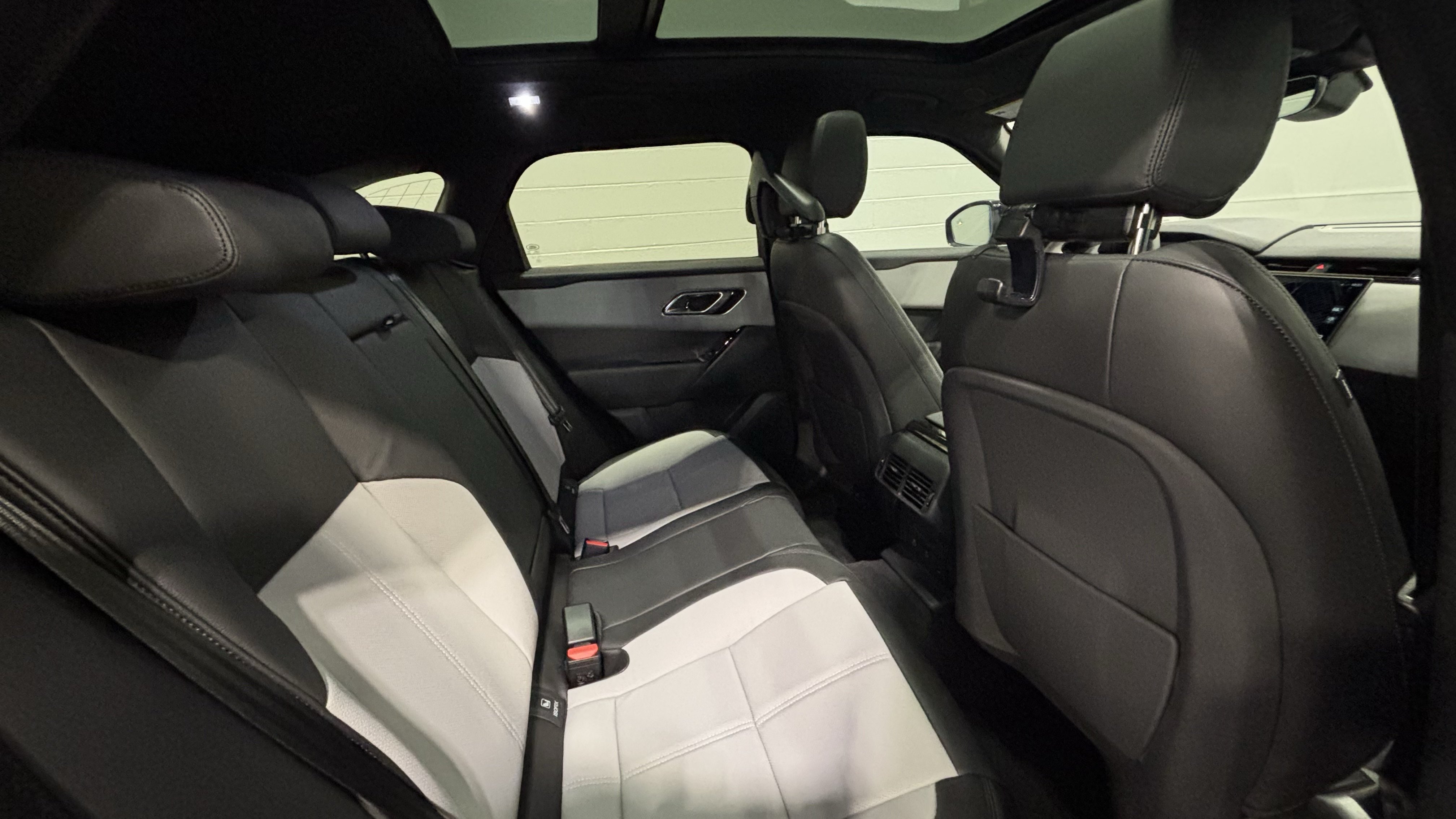 New 2026 Land Rover Range Rover Velar S AWD/4WD image 16