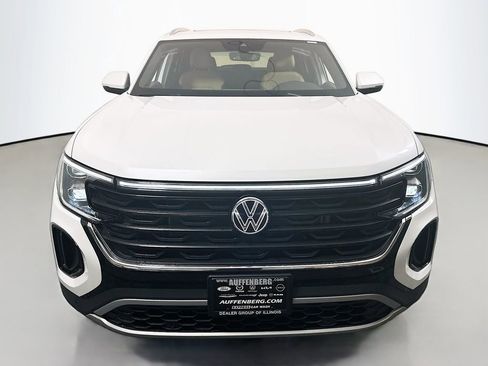 New 2026 Volkswagen Atlas Cross Sport SE image 2