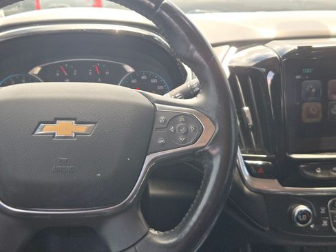 Used 2019 Chevrolet Traverse LT FWD image 21
