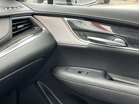 Certified 2022 Cadillac XT5 Premium Luxury w/ Technology Package image 36