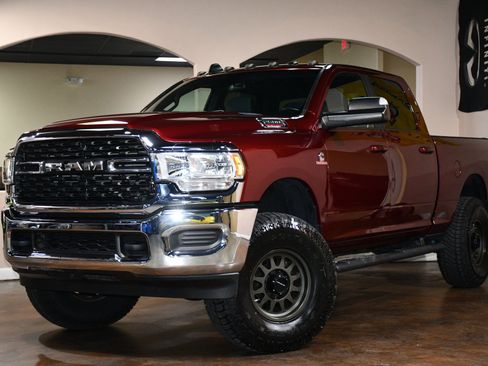 Used 2022 RAM 2500 Big Horn AWD/4WD image 4