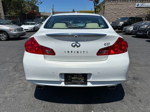 Used 2010 INFINITI G37 Journey w/ Premium Pkg RWD image 6