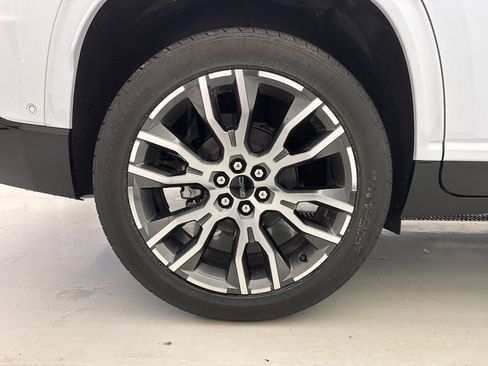 New 2026 GMC Acadia Denali Ultimate w/ LPO, All-Weather Package AWD/4WD image 11