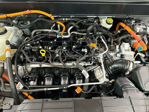 Certified 2024 Ford Maverick XLT w/ XLT Luxury Package FWD image 28