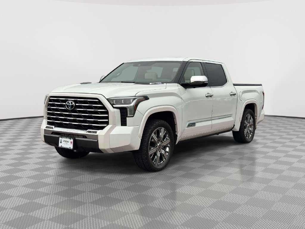Used 2022 Toyota Tundra Capstone AWD/4WD image 3