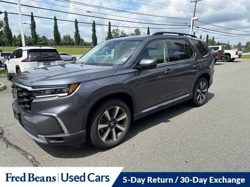 Used 2025 Honda Pilot Elite image 19