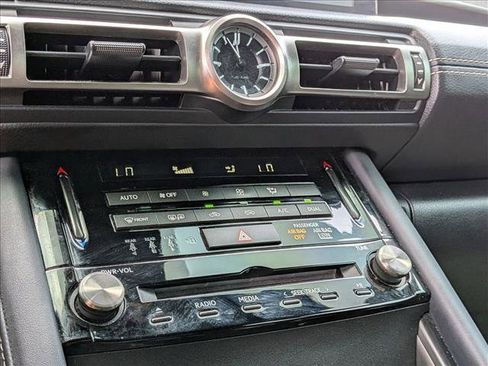 Used 2022 Lexus IS 350 F Sport image 9