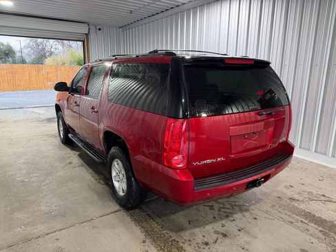 Used 2013 GMC Yukon XL SLE w/ Convenience Package image 2