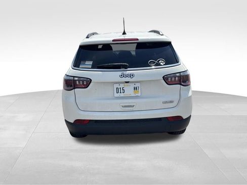 Used 2019 Jeep Compass Latitude FWD image 5