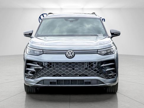 New 2026 Volkswagen Tiguan SE R-Line image 8