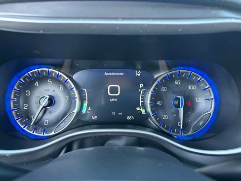 New 2026 Chrysler Pacifica Select AWD/4WD image 32
