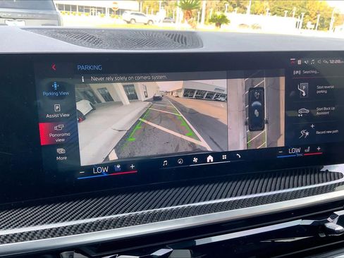 Certified 2024 BMW X7 M60i w/ Executive Package image 28