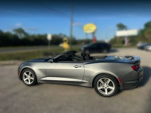 Used 2020 Chevrolet Camaro LT RWD image 1