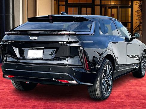 New 2026 Cadillac Lyriq Sport image 6