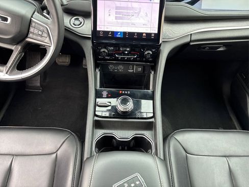 Used 2024 Jeep Grand Cherokee Limited 4xe image 20