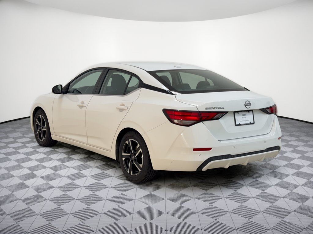 Used 2025 Nissan Sentra SV FWD image 3