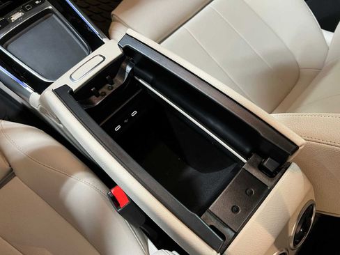 Certified 2025 Mercedes-Benz GLB 250 4MATIC image 31