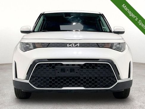 Used 2025 Kia Soul LX w/ LX Technology Package FWD image 4