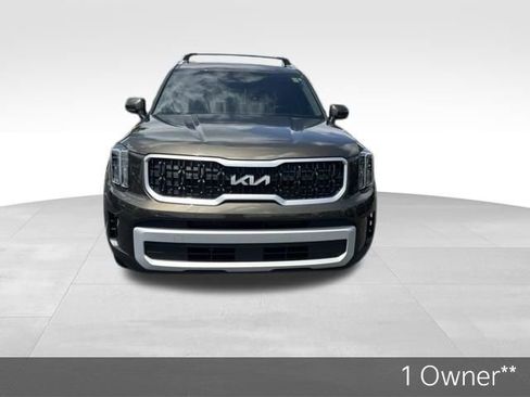 Certified 2024 Kia Telluride EX w/ EX Captain's Chair Package AWD/4WD image 3