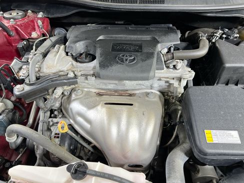 Used 2016 Toyota Camry XLE w/ Moonroof Package FWD image 29