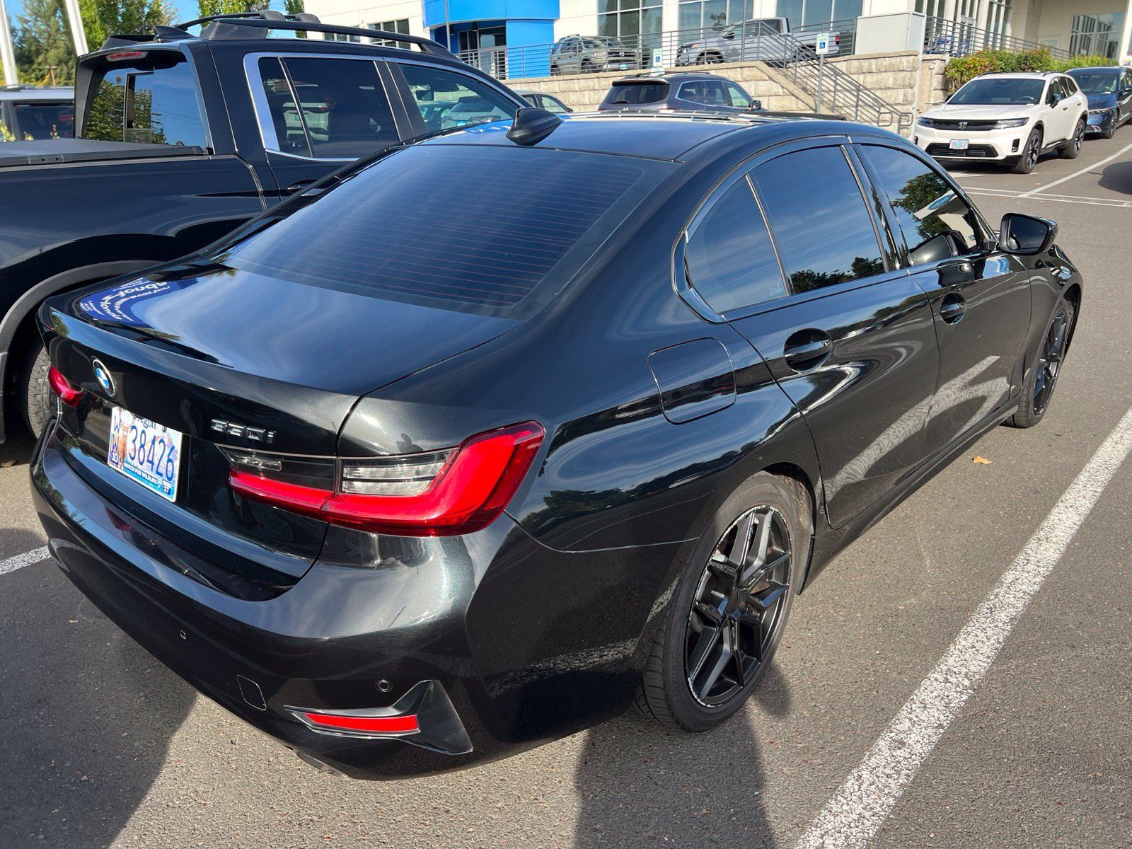 Used 2019 BMW 330i Sedan w/ Convenience Package RWD image 4