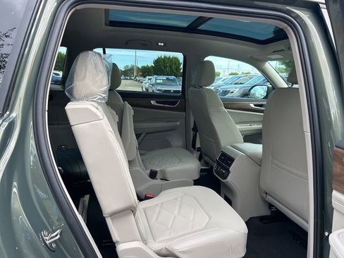 New 2026 Volkswagen Atlas SE image 46