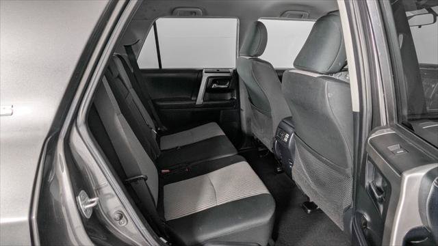 Used 2018 Toyota 4Runner SR5 AWD/4WD image 21