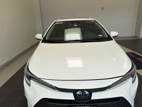 Certified 2024 Toyota Corolla XLE FWD image 1