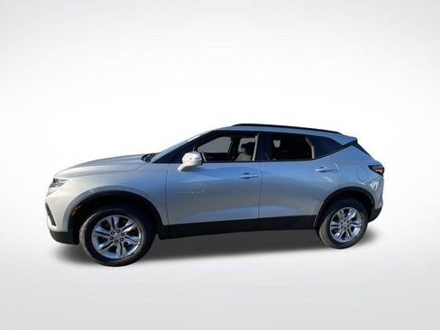 Used 2022 Chevrolet Blazer LT image 2