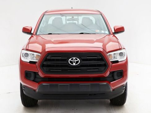 Used 2017 Toyota Tacoma SR w/ Tow Package image 5