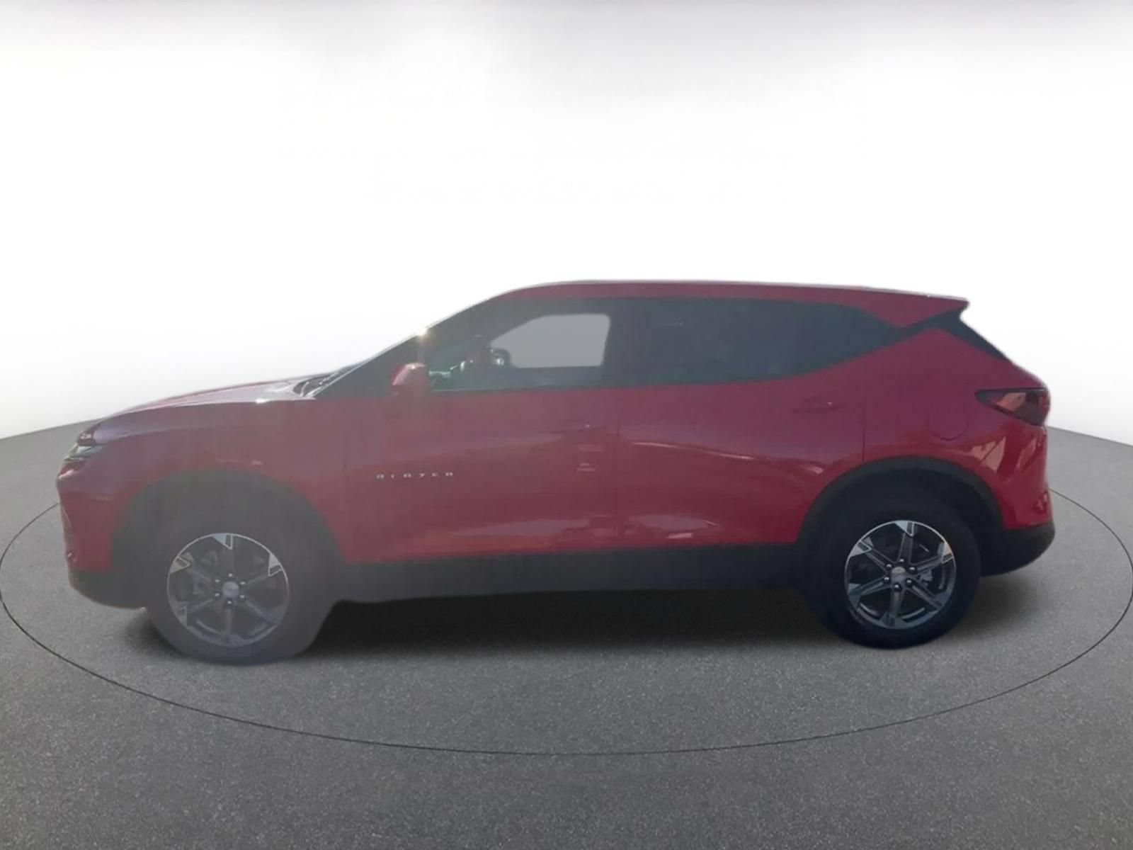 Used 2026 Chevrolet Blazer LT FWD image 8