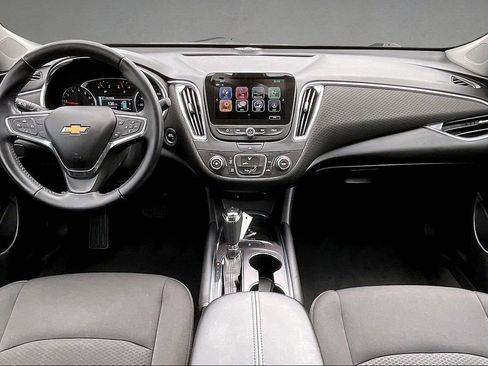 Used 2018 Chevrolet Malibu LT FWD image 7