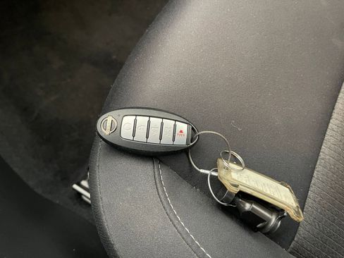 Used 2025 Nissan Altima 2.5 SV image 22