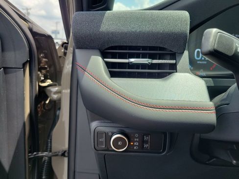 New 2026 Ford Explorer ST-Line AWD/4WD image 22