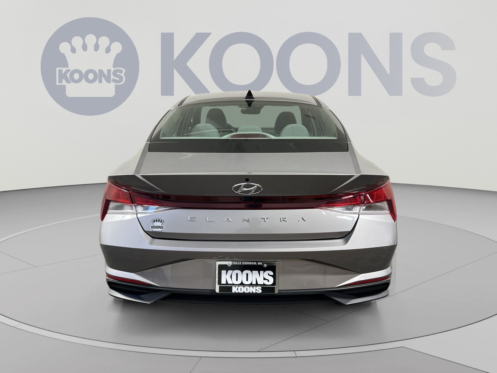 Used 2022 Hyundai Elantra SEL w/ Convenience Package FWD image 2